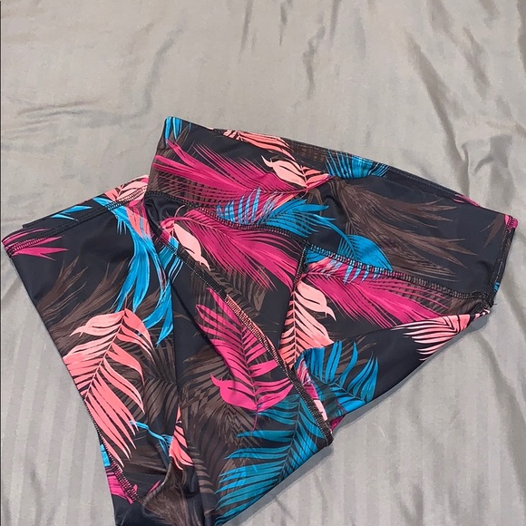 Xersion Brown With Colorful Leaves - Picture 2 of 4